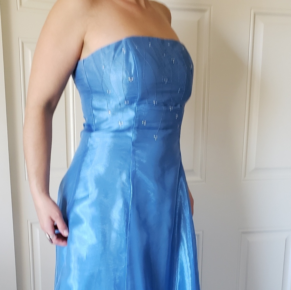 Roberta gorgeous blue